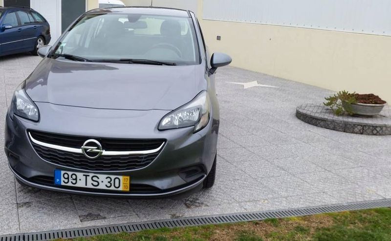 Opel Corsa • 2017 • 129,999 km 1