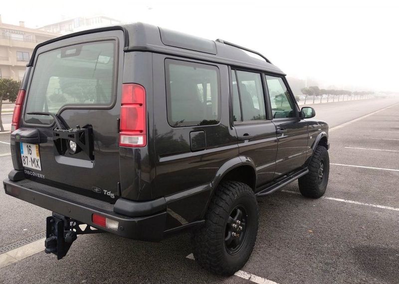 Land Rover Defender • 1999 • 20,000 km 2