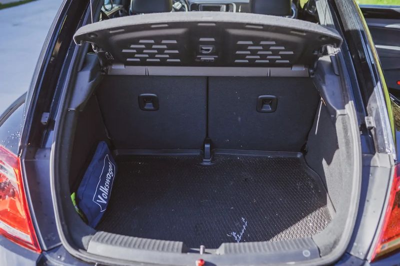 Volkswagen New Beetle • 2018 • 45,000 km 6