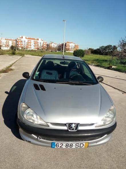 Peugeot  • 2001 • 210,000 km 2