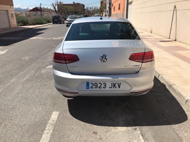 Volkswagen Passat • 2016 • 170,000 km 11