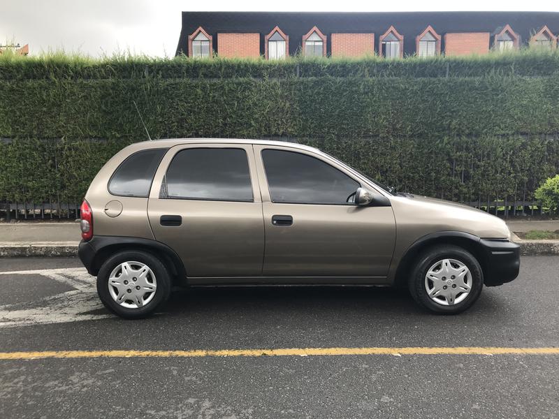 Chevrolet Corsa • 2004 • 126,000 km 1