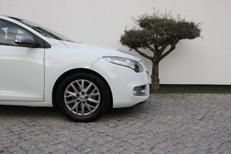 Renault Mégane • 2013 • 129,090 km 2