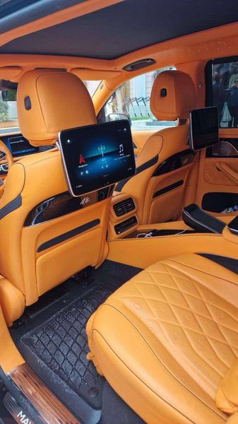 Mercedes-Benz S-Class • 2023 • 9,000 km 5