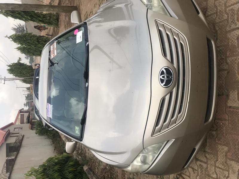 Toyota Camry • 2009 • 15,000 km 5