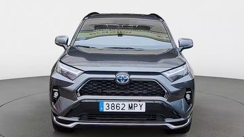 Toyota RAV4 • 2024 • 9,967 km 1