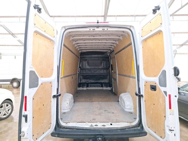 Volkswagen Crafter • 2018 • 145,279 km 3