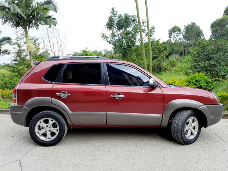 Hyundai Tucson • 2010 • 164,349 km 1