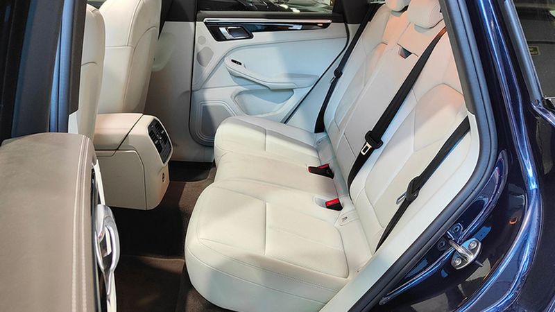 Porsche Macan • 2019 • 58,955 km 6