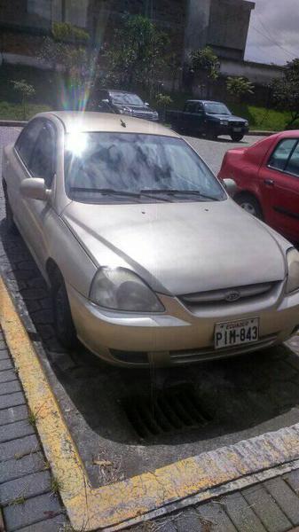 Kia Rio • 2004 • 280,000 km 1