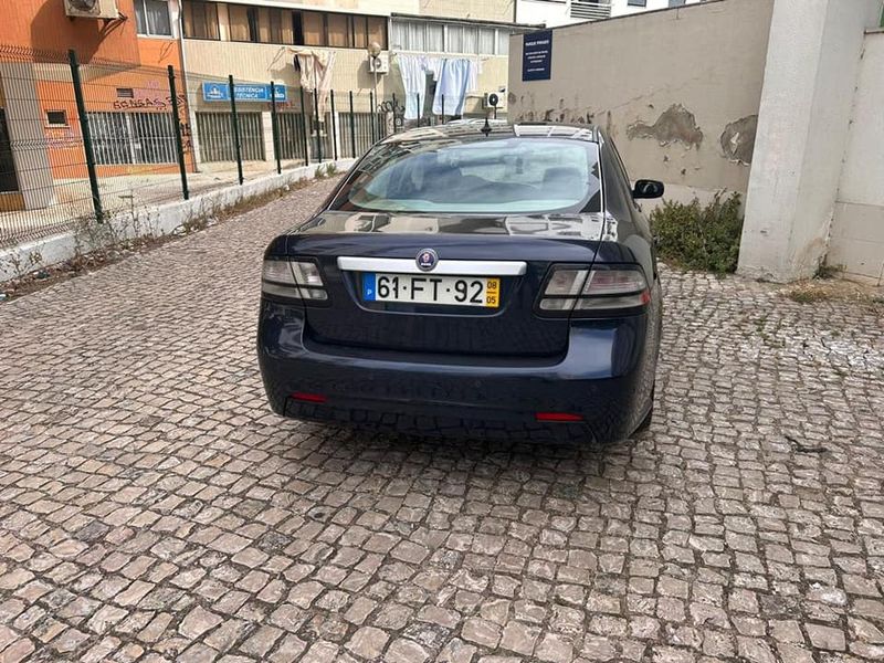 Saab 9-3 • 2008 • 243,000 km 5