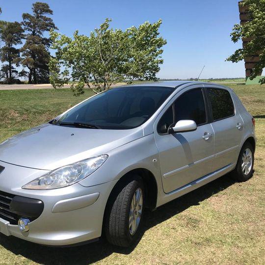 Peugeot 307 • 2011 • 165,000 km 1