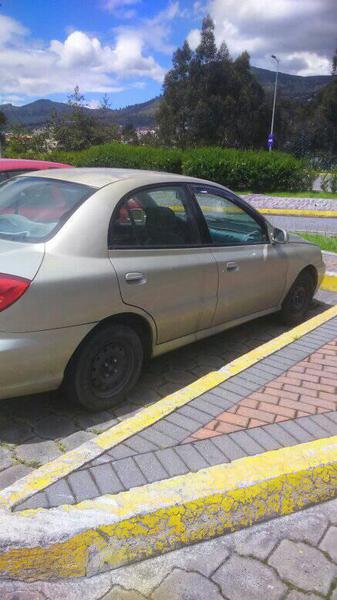 Kia Rio • 2004 • 280,000 km 5