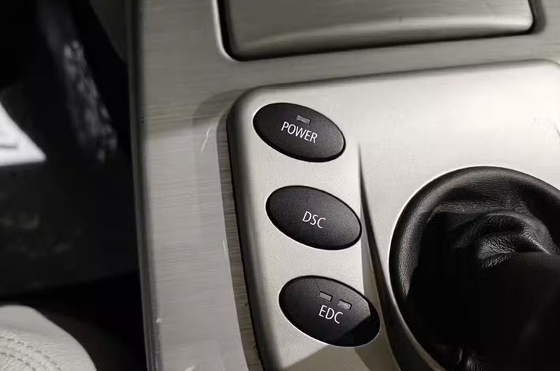 BMW M5 • 2005 • 128,313 km 3