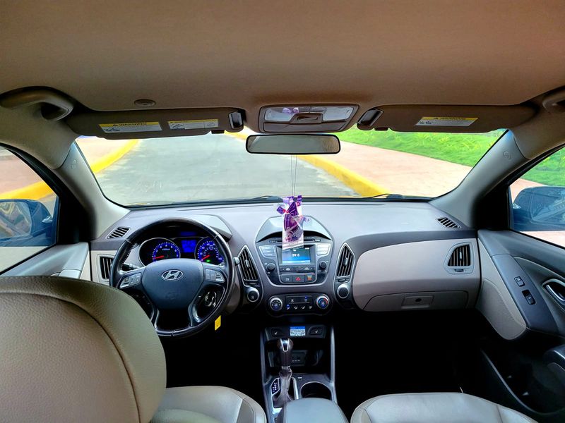 Hyundai Tucson • 2014 • 137,099 mi 8