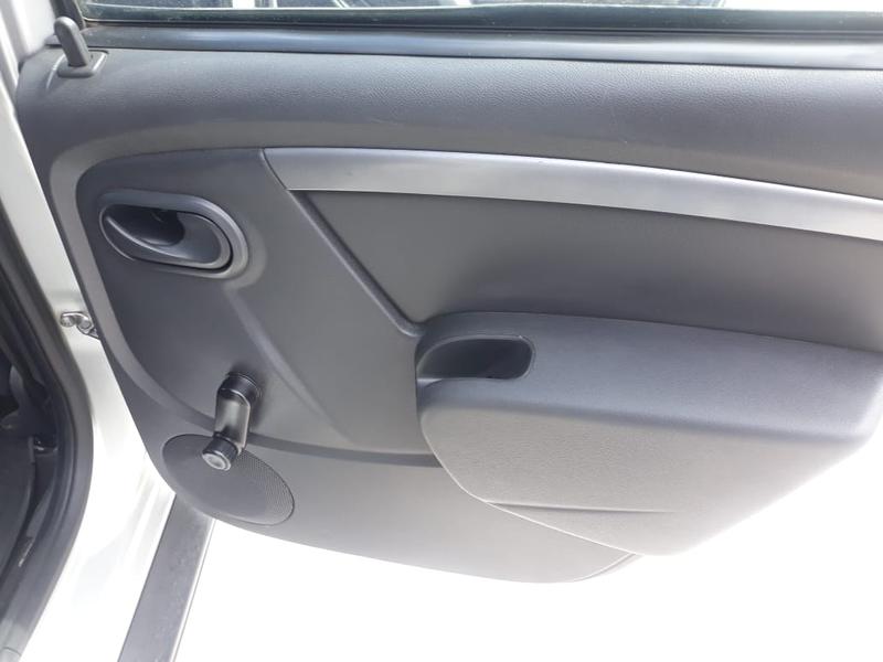 Renault Duster • 2014 • 175,000 km 13