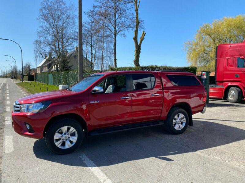 Toyota Hilux • 2018 • 33,000 km 3