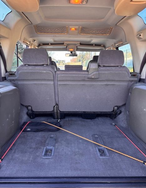 Land Rover Discovery • 2000 • 196,000 km 12