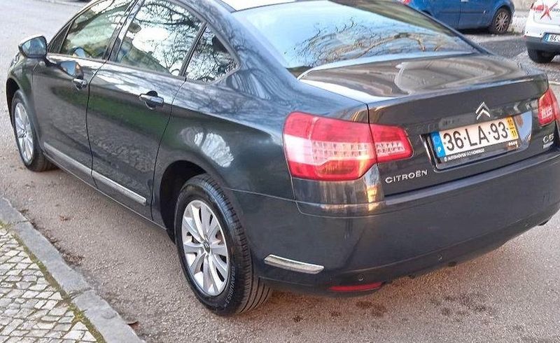 Citroën C5 • 2010 • 250,000 km 3