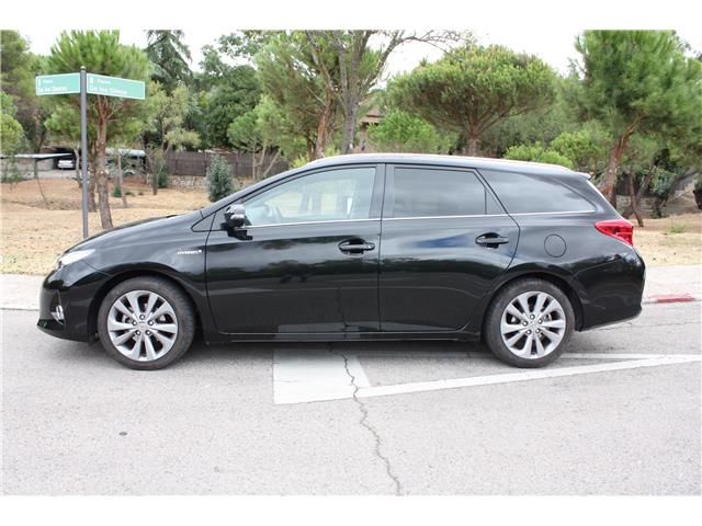 Toyota Auris • 2014 • 87,700 km 3
