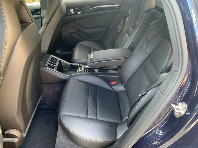 Porsche Panamera • 2017 • 45,000 km 6