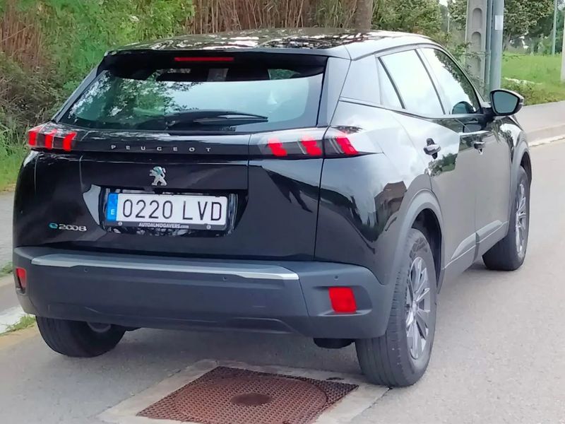 Peugeot 2008 • 2021 • 18,000 km 3