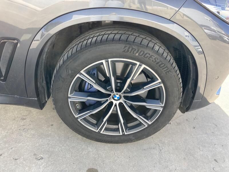 BMW X5 • 2021 • 68,878 km 9