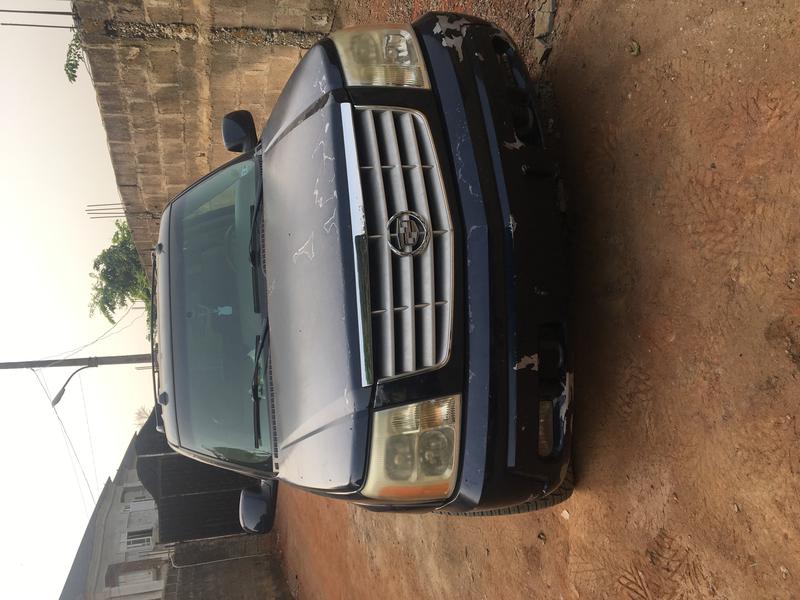 Cadillac Escalade • 2004 • 5,000 km 1