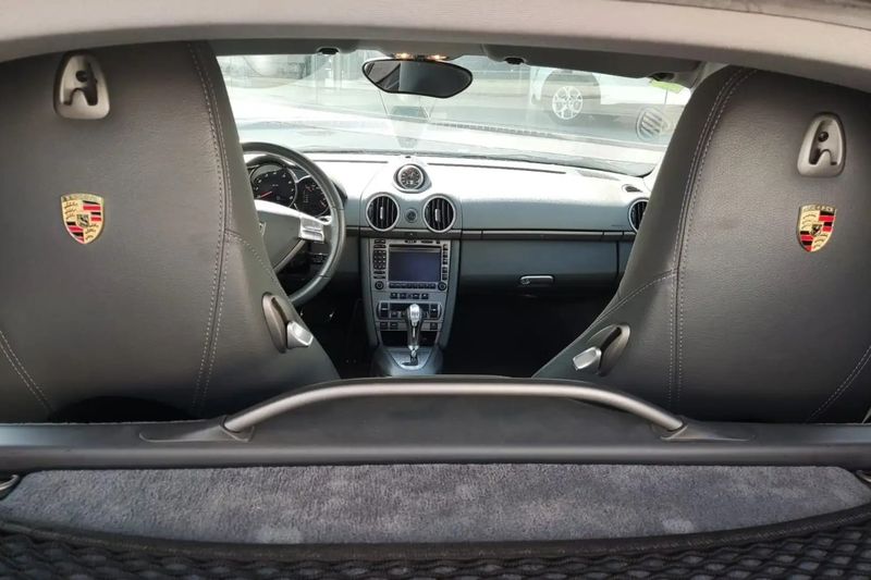 Porsche Cayman • 2007 • 129,000 km 7