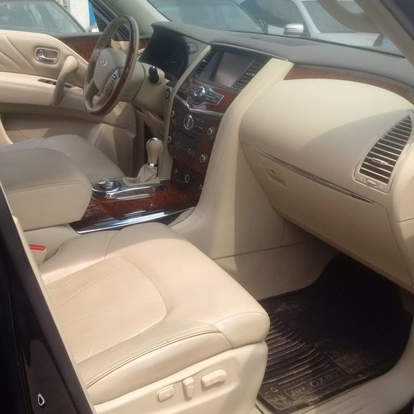 Infiniti QX80 • 2014 • 21 km 3