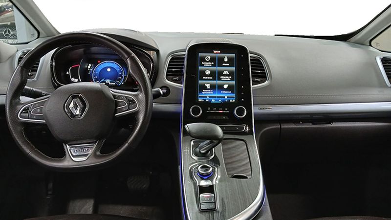 Renault Espace • 2015 • 141,855 km 10