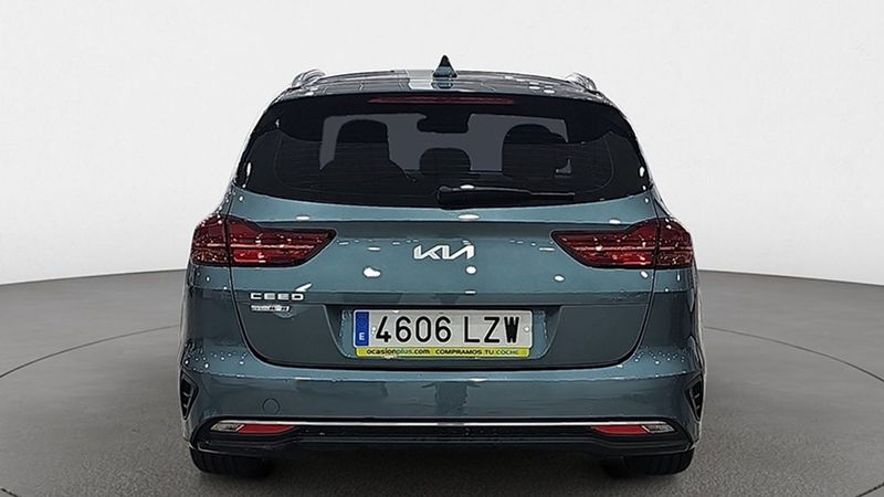Kia Cee`d • 2022 • 29,412 km 7