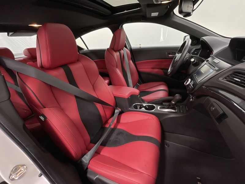 Acura ILX • 2019 • 10,852 km 10