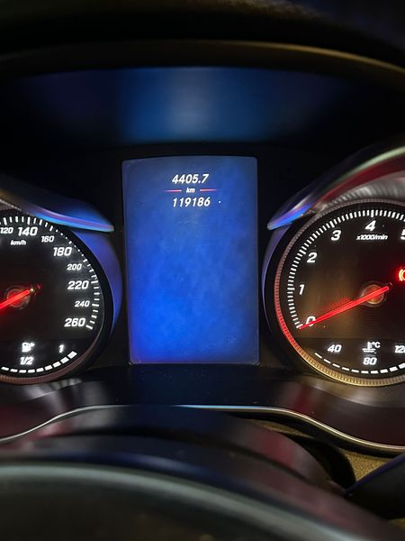 Mercedes-Benz 200 - 300 • 2016 • 119,000 km 9