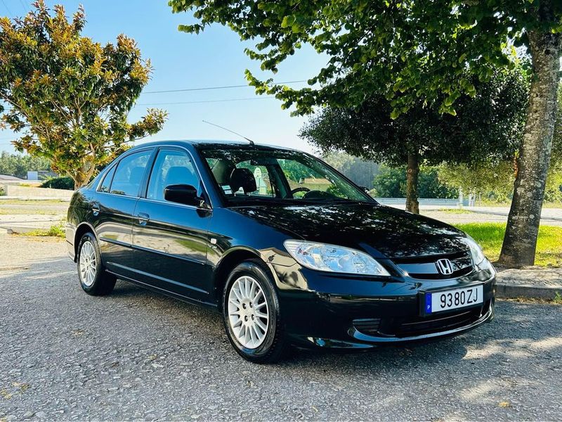 Honda Civic • 2005 • 192,000 km 1
