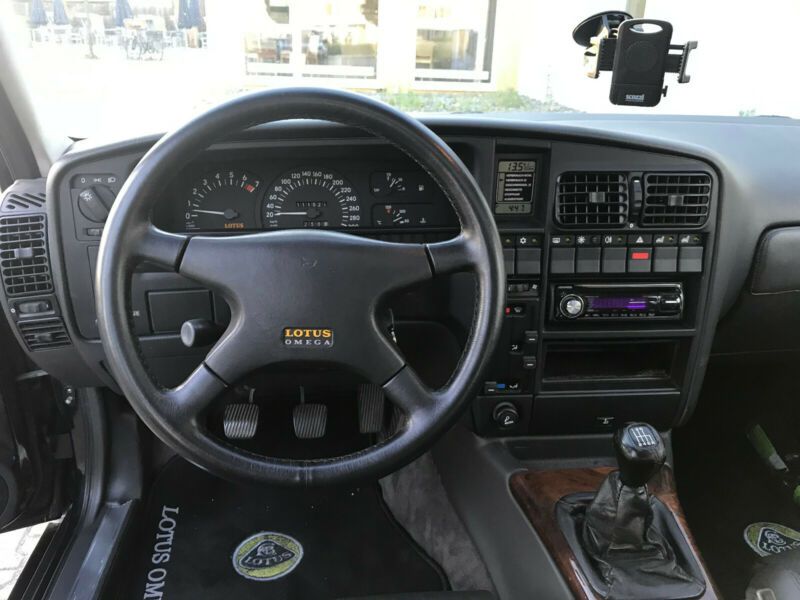 Opel Omega • 1991 • 111,890 km 12