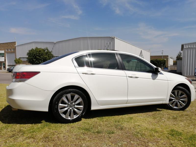 Honda Accord • 2012 • 104,662 km 6