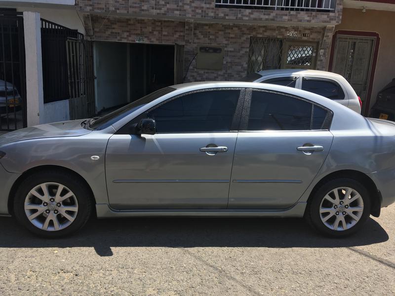 Mazda 3 • 2008 • 165,000 km 12