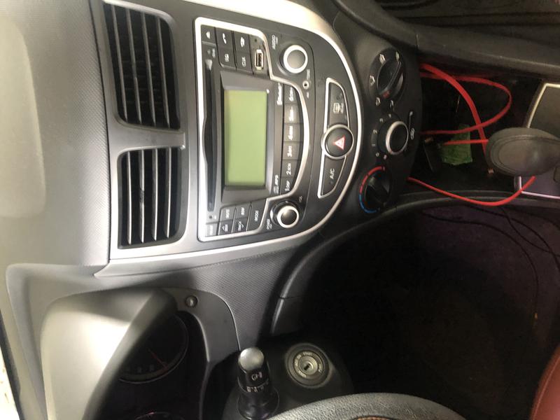 Hyundai Accent • 2015 • 98,863 km 10