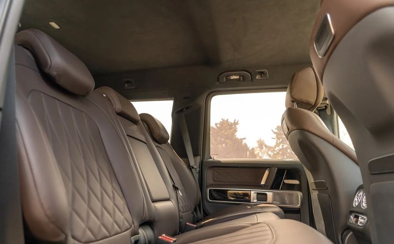 Mercedes-Benz G-Class • 2023 • 4,200 km 7