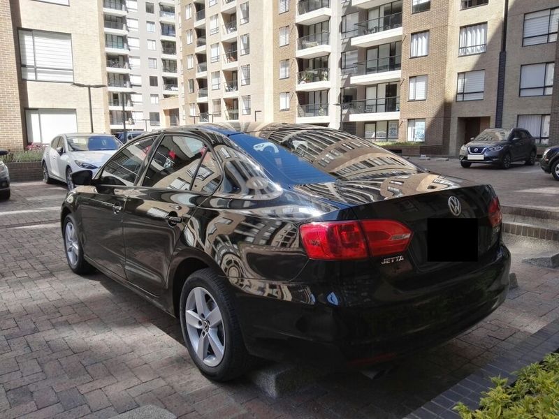 Volkswagen Jetta • 2012 • 145,000 km 6