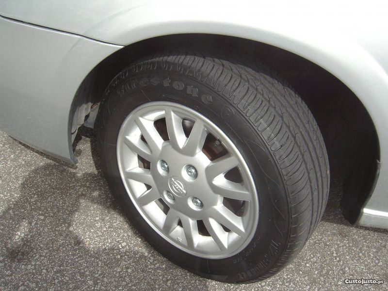 Nissan Almera • 2006 • 170,000 km 5