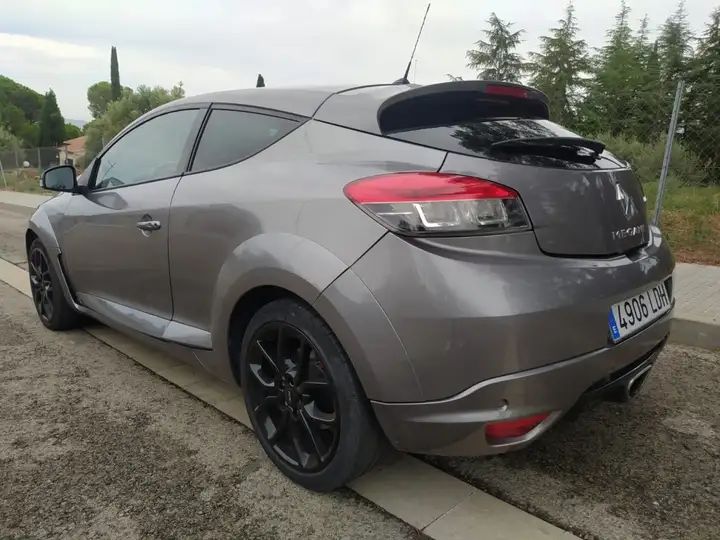 Renault Mégane • 2014 • 67,000 km 4