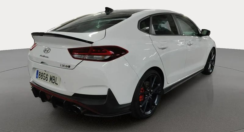 Hyundai i30 • 2022 • 37,707 km 3