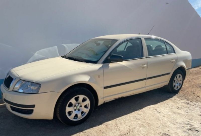 Škoda Superb • 2005 • 271,199 km 1