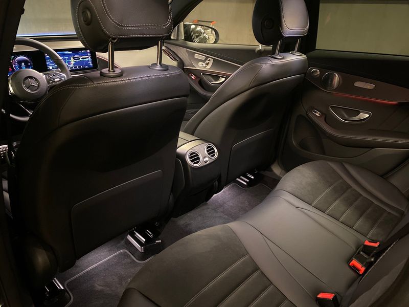 Mercedes-Benz E-Class • 2020 • 43,990 km 5