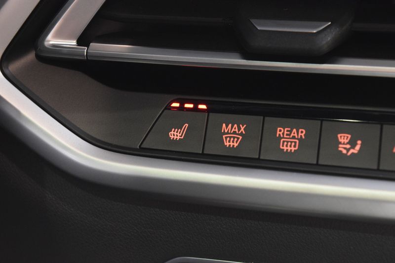 BMW X5 • 2022 • 38,900 km 7