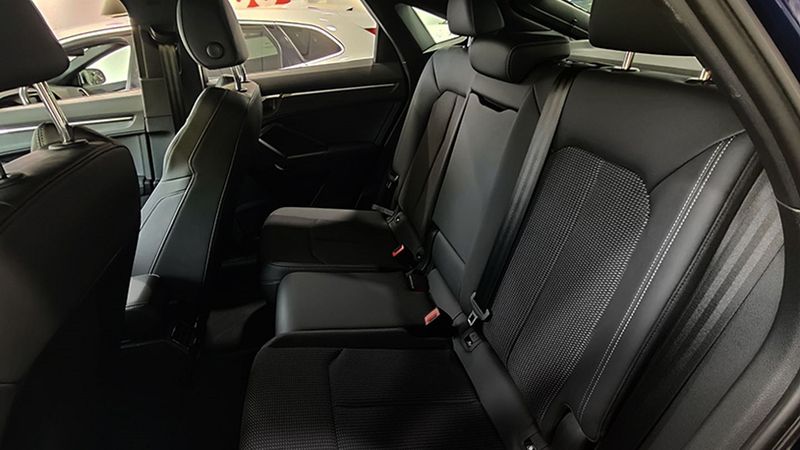 Audi Q3 • 2024 • 13,924 km 11