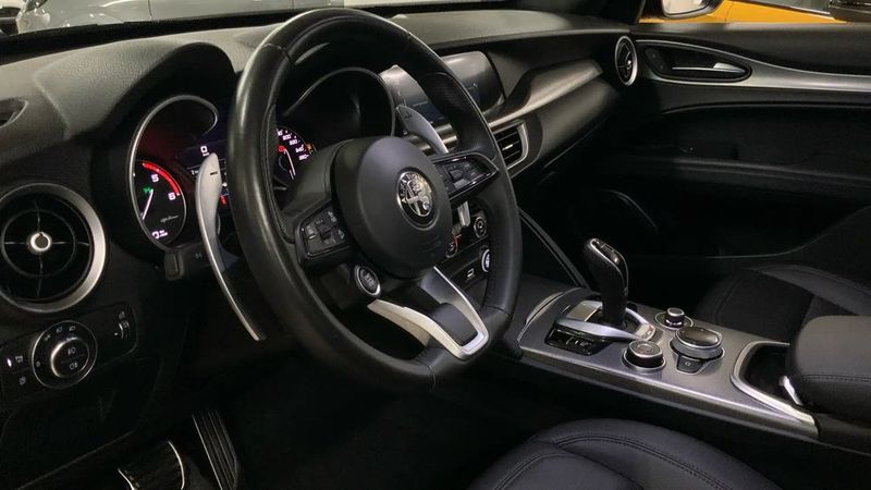 Alfa Romeo Stelvio • 2022 • 63,414 km 5