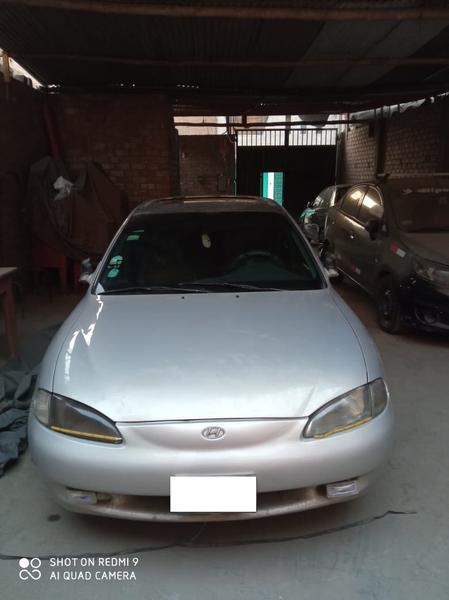 Hyundai Elantra • 1996 • 330,000 km 2
